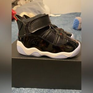 Baby Boy Nike Jordan 6 Rings - Black/Gym Red-White w/ Baby Blue Bottoms Size 5C